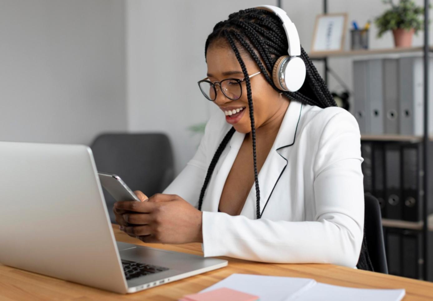 Sesión de trabajo con análisis de costos operativos